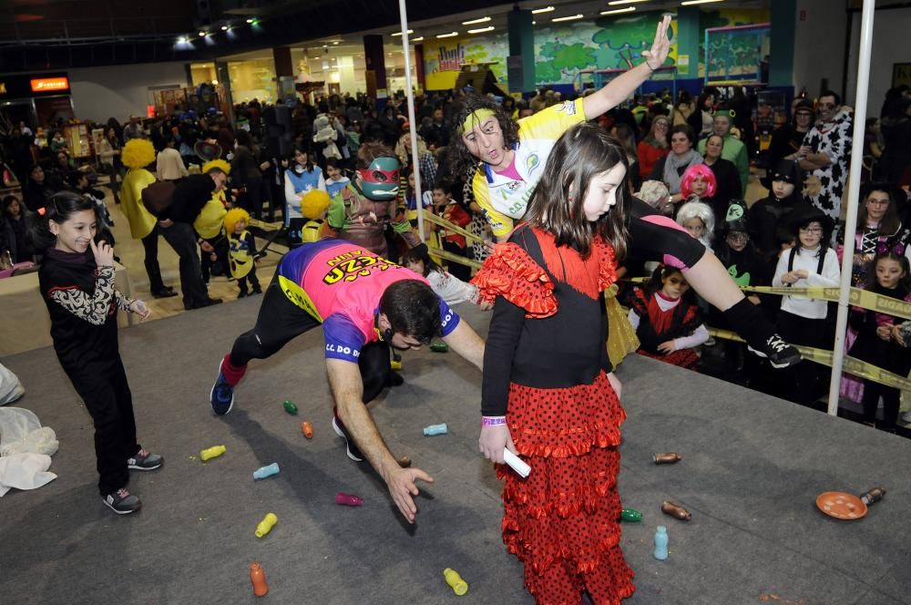 Entroido en Deza 2016 | Maquillajes y trajes de colores en Lalín y Vila de Cruces