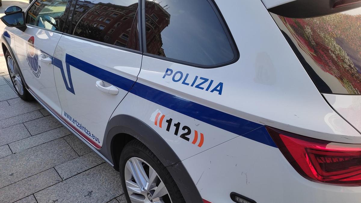 Imagen de un vehículo de la Ertzaintza.