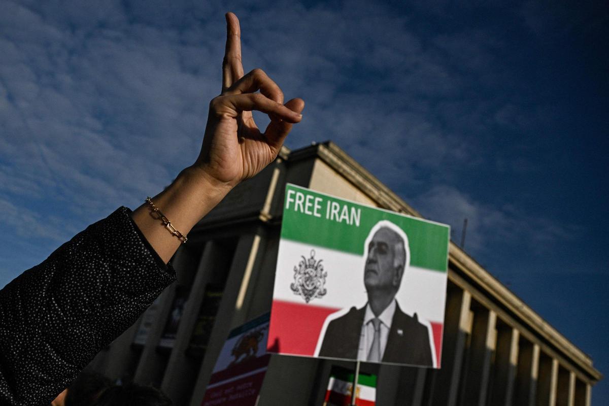 Manifestación en Londres contra la represión de Irán durante las protestas
