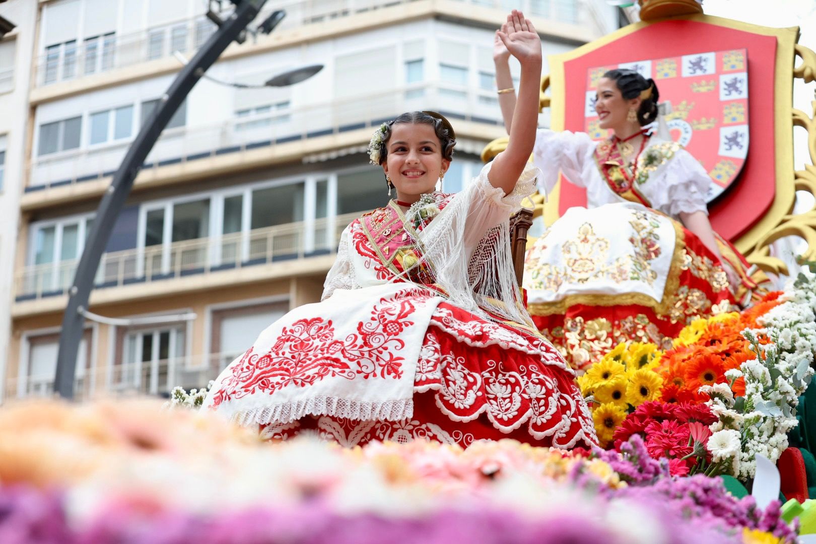 Carmen y Nerea descubren la "tronaera" y el Bando más divertido en Murcia