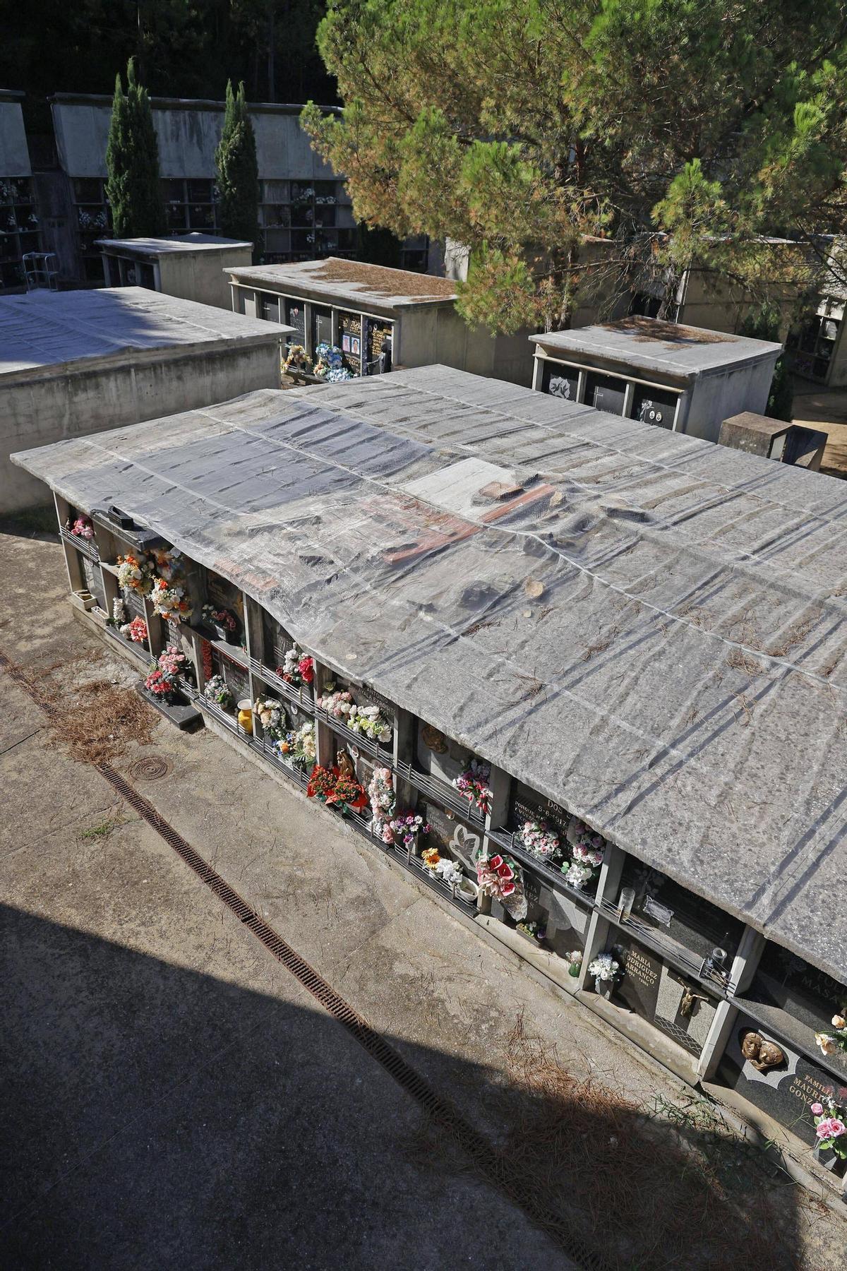 Imatge dels blocs de nínxols del Cementiri Nou de Girona