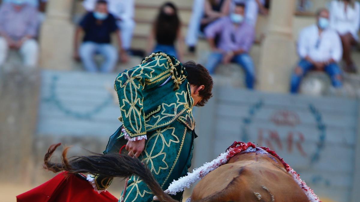 Las imágenes de la corrida goyesca de Ronda, con Roca Rey y Pablo Aguado