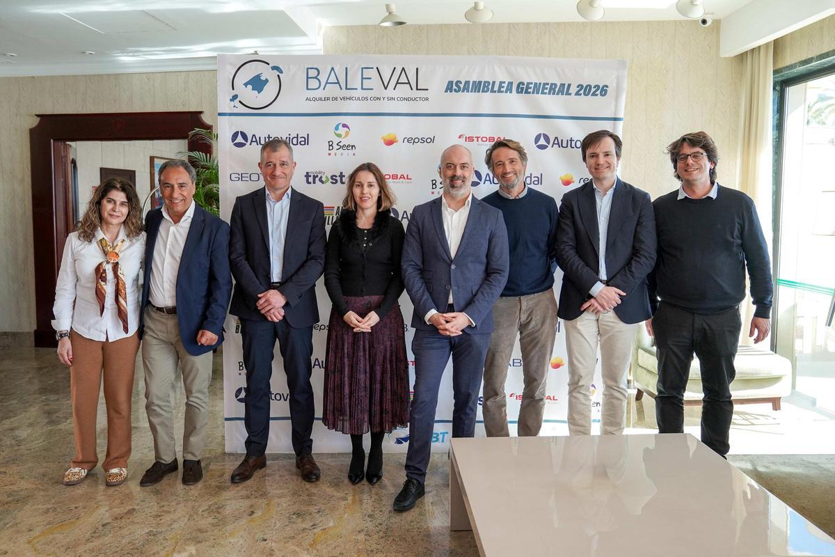 Nuria Serrano (Hertz), Julio Nieto (Record Go), Diego Villalgordo (Centauro), Alicia Martín (OK Mobility), el presidente, Cristóbal Herrera (Enterprise Mobility), Toni Massferrer, (Autos Menorca), Gonzalo Urcelay (Sixt) y Karel Voll (Paco Rent).