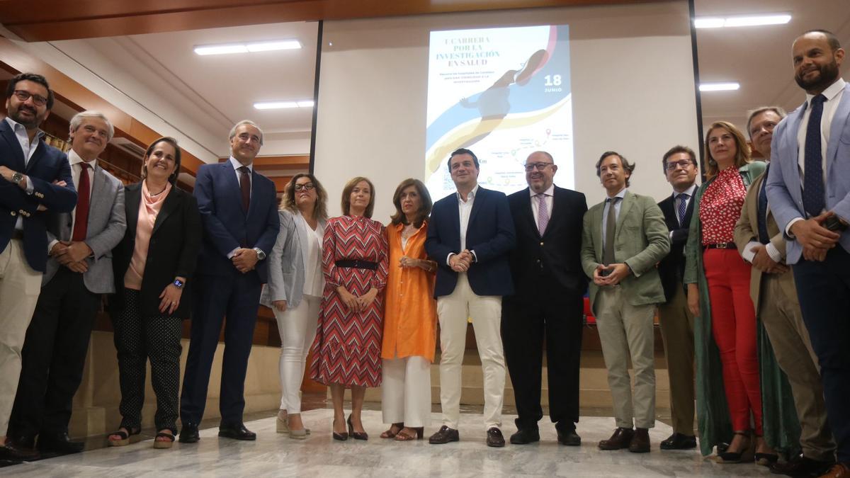 Representantes institucionales presentes en la presentación de la I Carrera Solidaria por la Investigación en Salud.