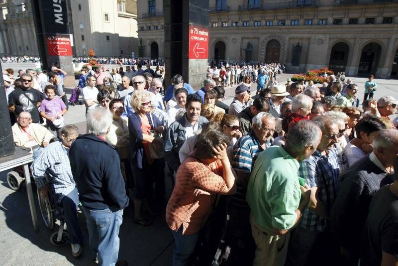 El sector reparte 4.000 kilos de fruta en la Plaza del Pilar