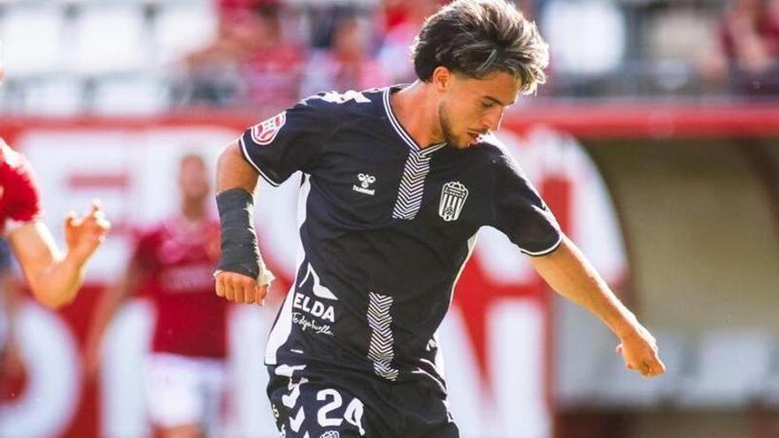 El Eldense le regala una plácida despedida a Pedro León