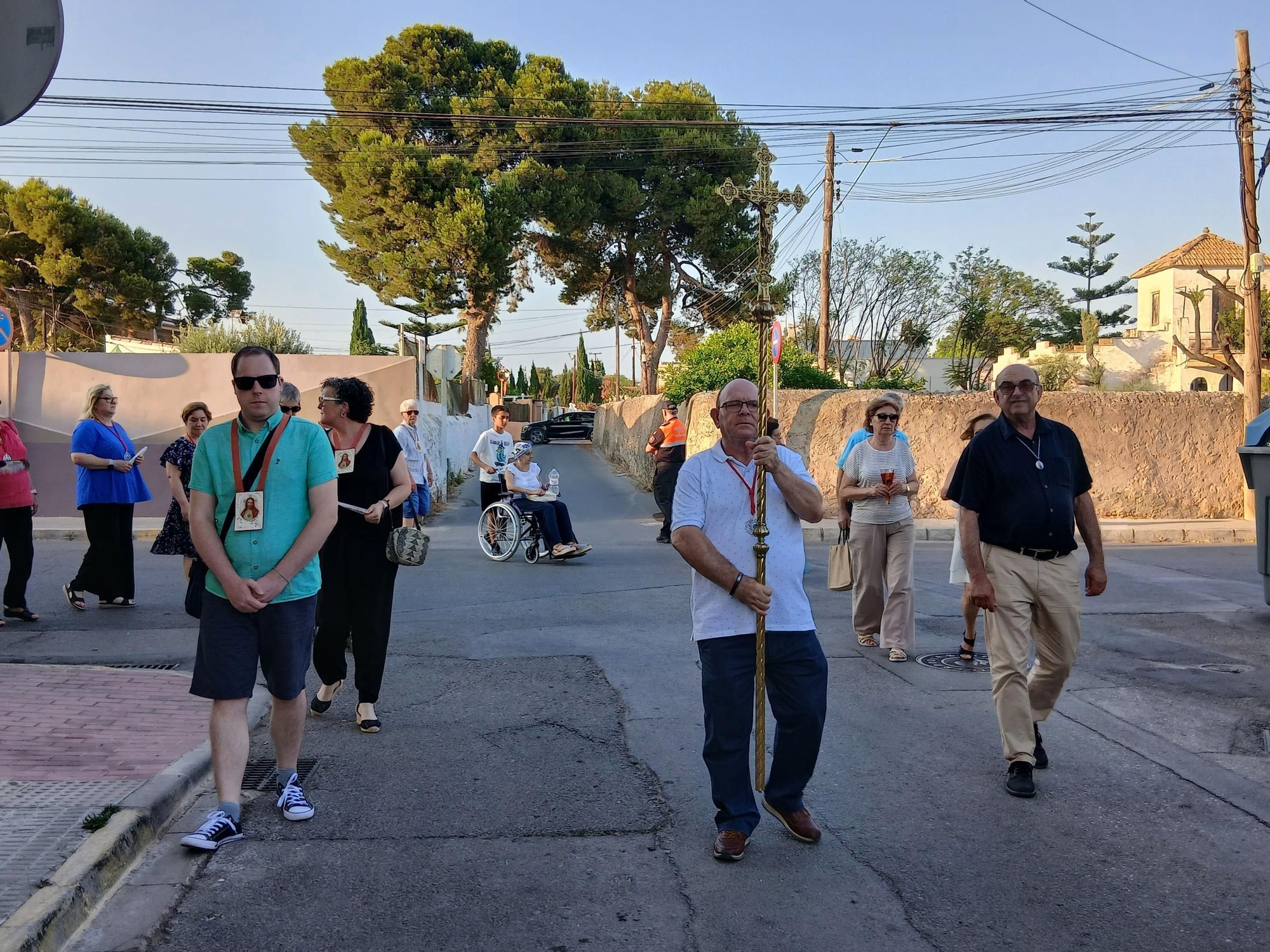 Misa y procesión en las fiestas del barrio El Progreso en Vila-real