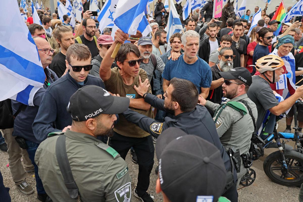 Manifestaciones en Tel Aviv contra las controvertidas reformas legales que promociona el gobierno de extrema derecha del país