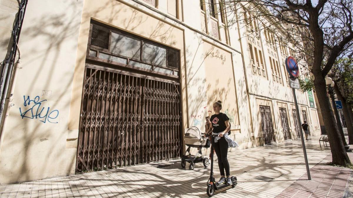 El edificio del antiguo cine Ideal de Alicante