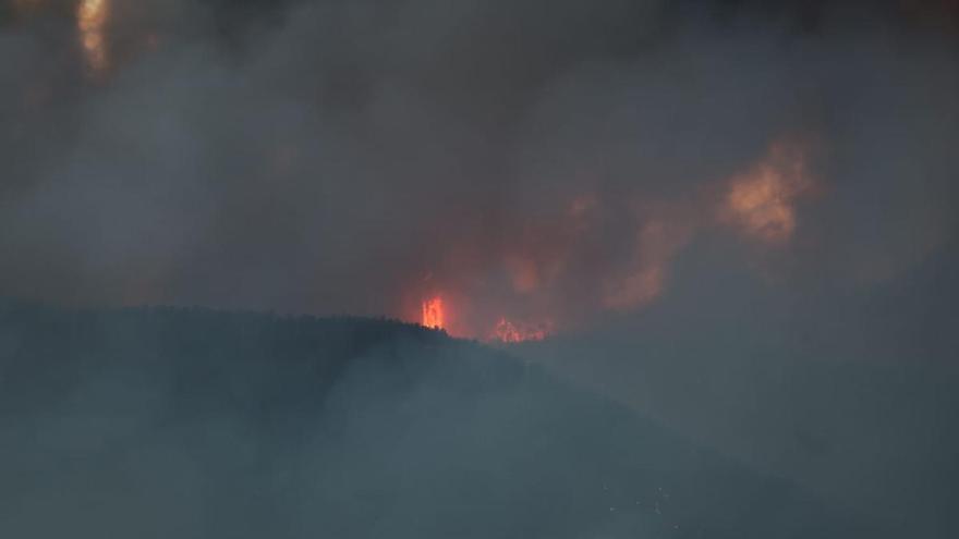 El incendio forestal de Tuéjar, en Valencia, en imágenes