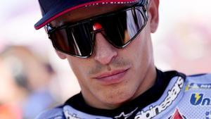 Marc Márquez (Ducati), hoy, pensativo en la parrilla de la carrera al sprint.