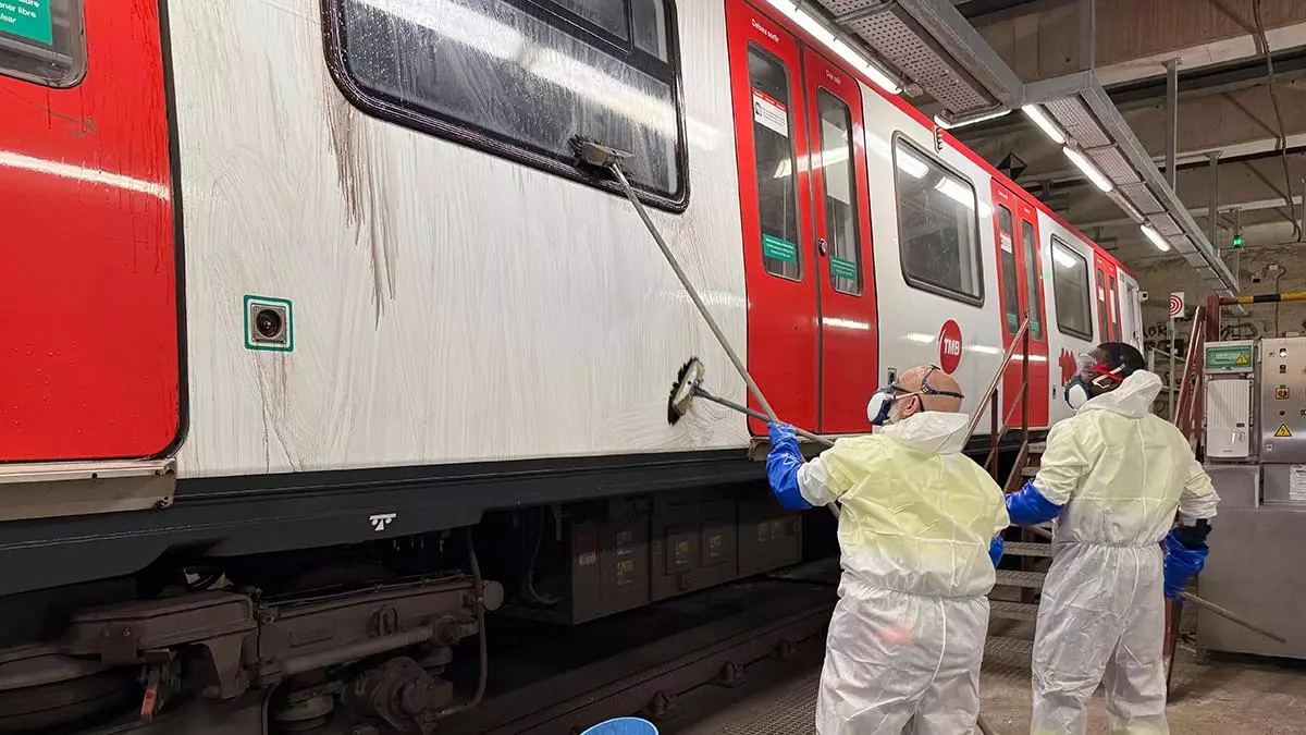 El plan antigrafiti del metro de Barcelona reduce un 80% la superficie vandalizada en 5 años