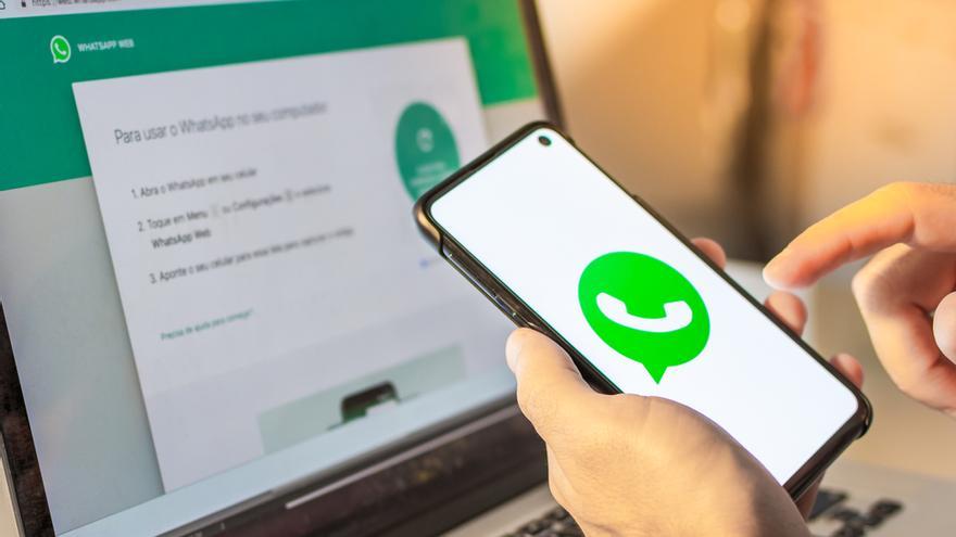 El reenvío de información sensible a terceros por WhatsApp es ilegal