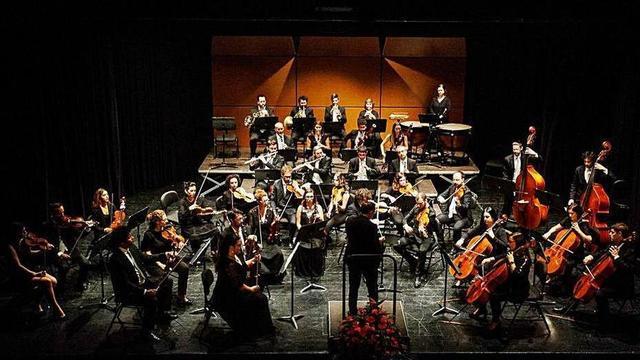 Una actuación de la Orquesta Sinfónica en Can Ventosa.