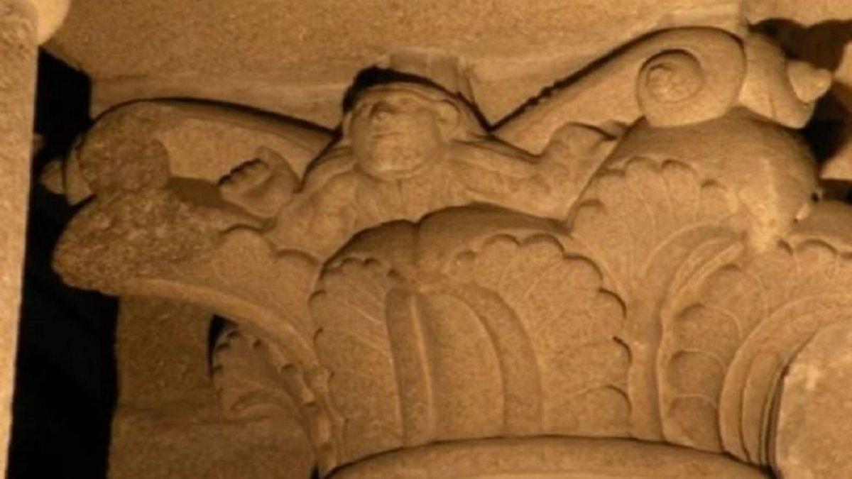 Encuentran un 'selfie' de piedra en la catedral de Santiago del siglo XII