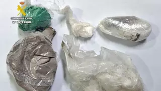 Detenida una vecina de Azuaga tras ser sorprendida con 50 gramos de cocaína y heroína en un coche