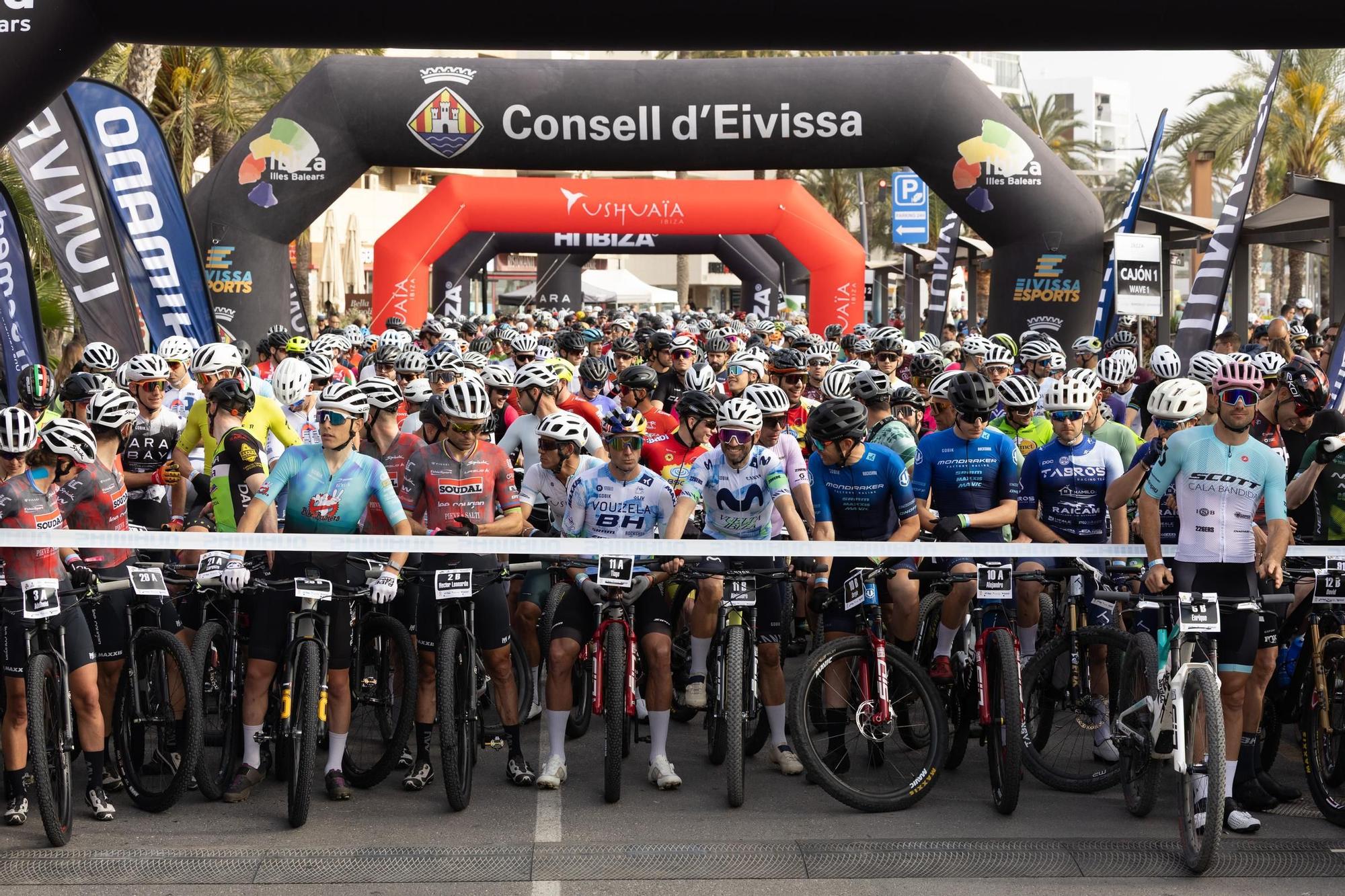 La salida de la Vuelta a Ibiza MTB del año pasado