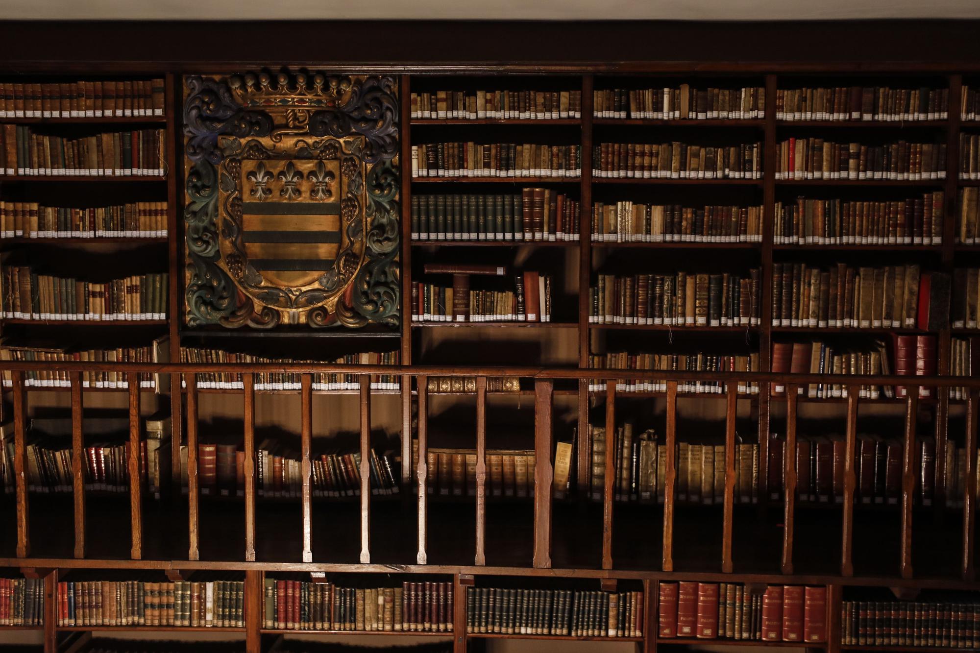 EN IMÁGENES: Los tesoros de la Universidad de Oviedo salen a la luz