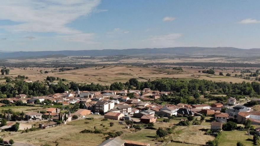Vista aérea del municipio de Rabanales. |