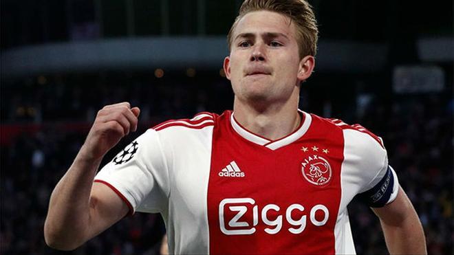 El Barça negoció por De Light tras destacar en el Ajax