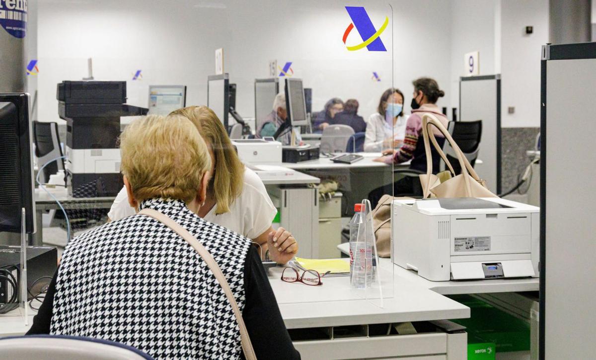 Una oficina de l’Agència Tributària en una imatge d’arxiu. | EUROPA PRESS