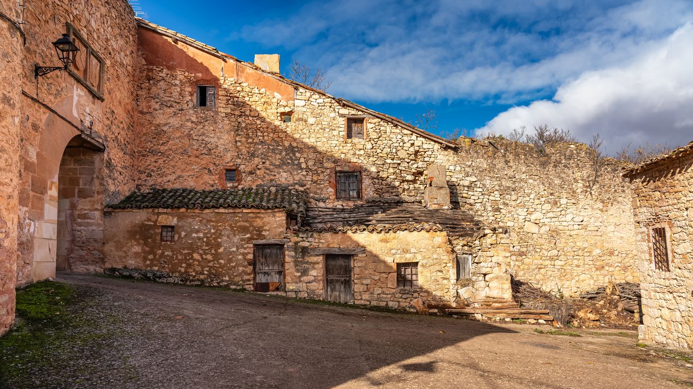 Descubre la esencia medieval en cada rincón de Palazuelos.