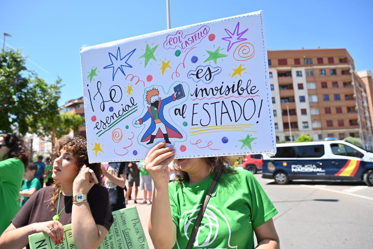 Galería de imágenes: nueva jornada de movilizaciones de los profesores en Castellón