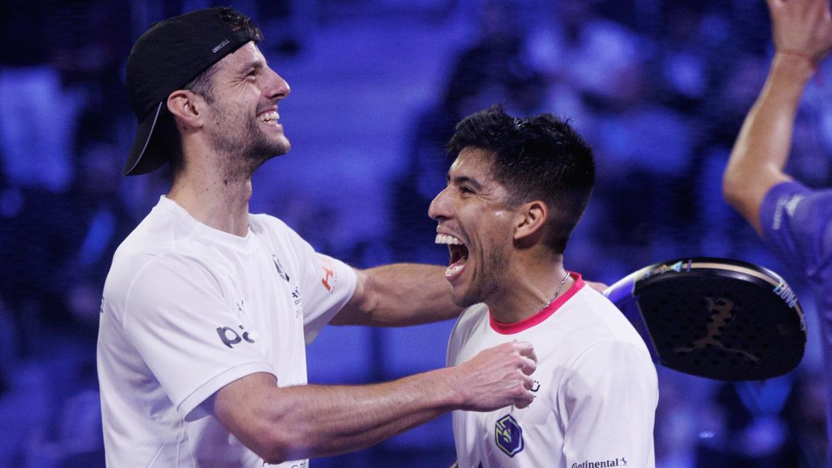 Momo y Chingotto celebran el triunfo para el Krü Padel
