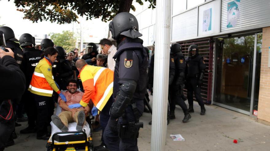 Els sanitaris s&#039;enduen un dels ferits a Lleida