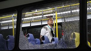 Atac a un autobús de premsa a Rio de Janeiro.