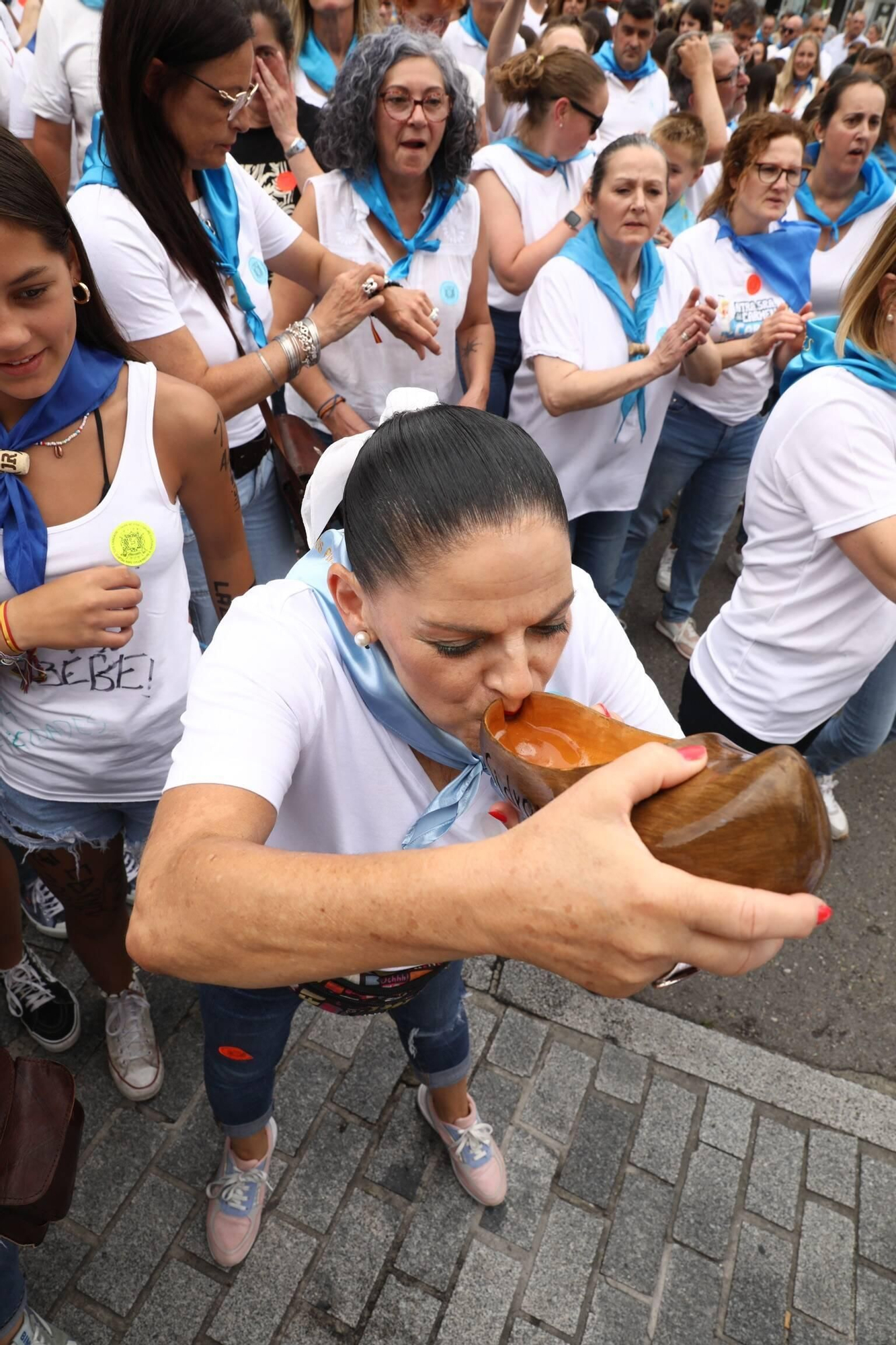 En imágenes: Miles de romeros celebran el Carmín en la Pola