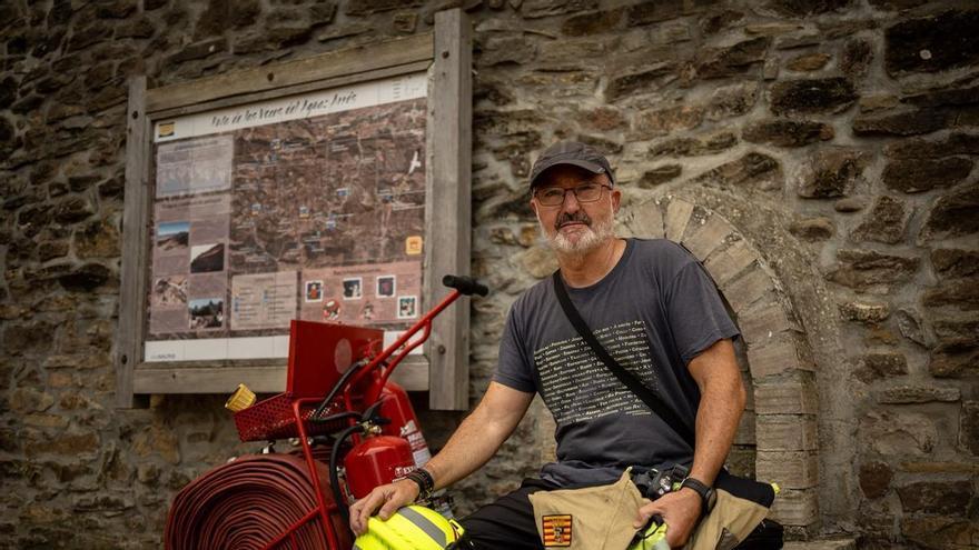En el 'mirador de la desgracia' con un bombero y vecino de Arrés: "Nos hemos salvado por los pelos"