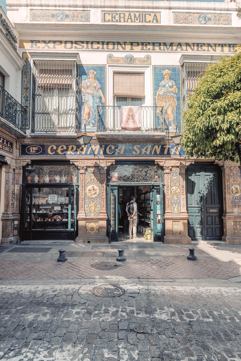 Tienda de cerámica en el barrio de Triana.