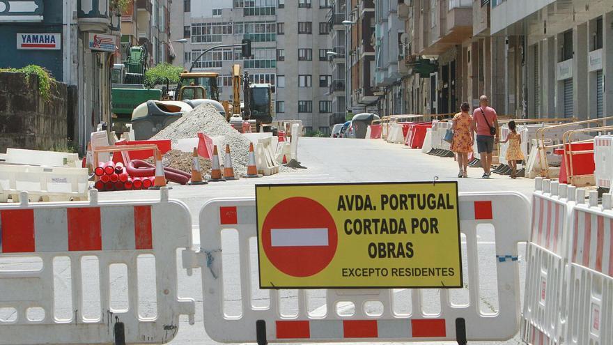 La inversión en obra pública se mantiene a cero en veintiún concellos de la provincia