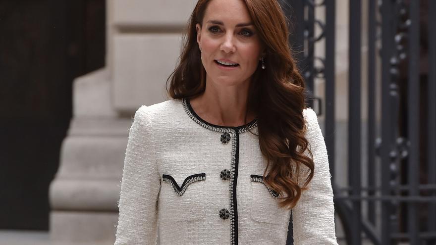 La manipulación de una fotografía oficial de Kate Middleton aviva las especulaciones sobre su estado de salud