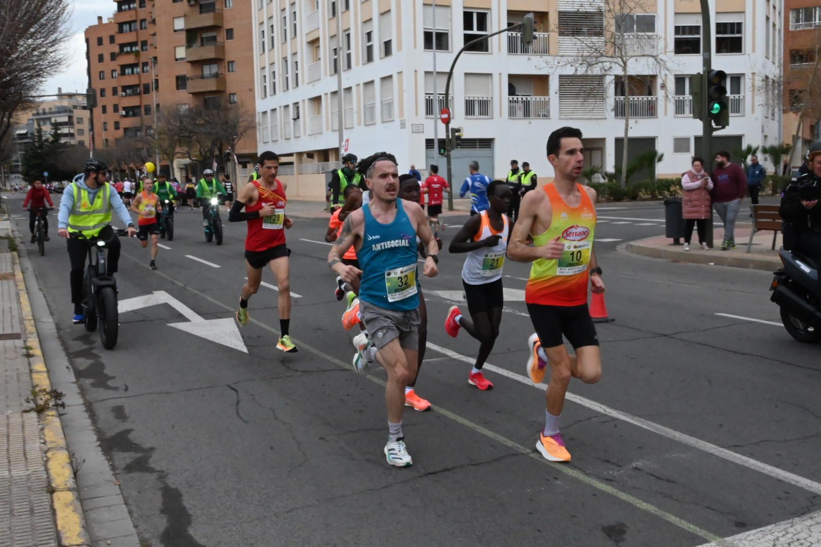 Búscate en las fotos: Las mejores imágenes del Marató bp y el 10K Facsa 2024 de Castelló