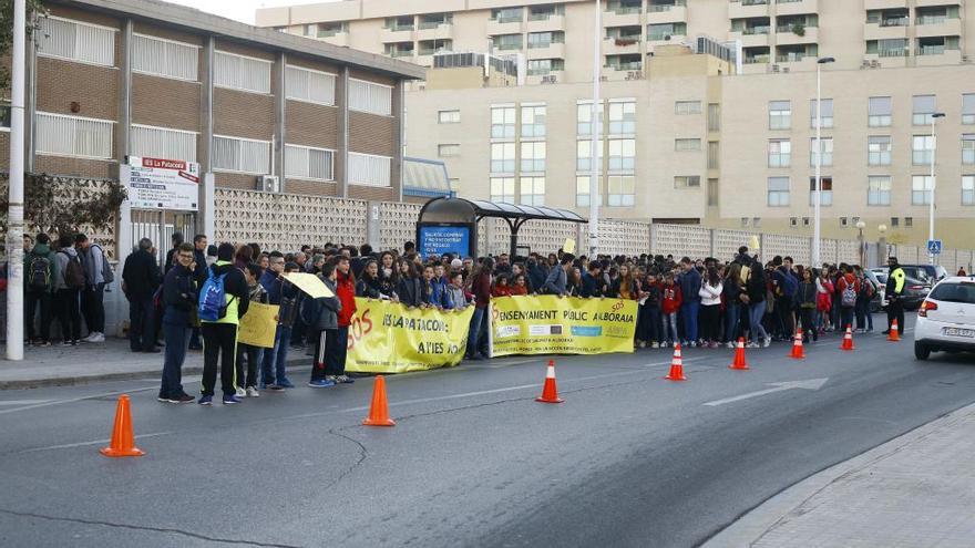 El IES La Patacona vuelve salir a la calle