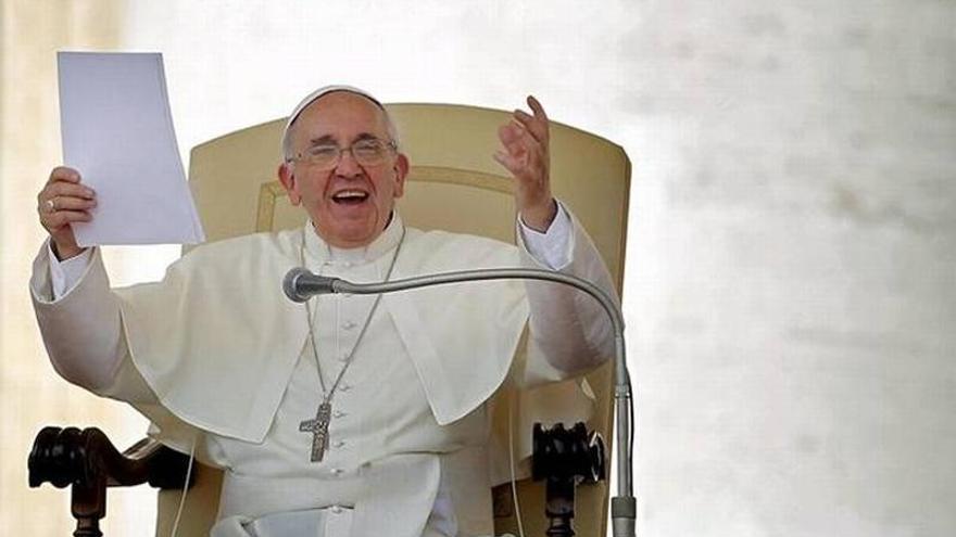 El Papa crea una comisión para reformar el banco vaticano