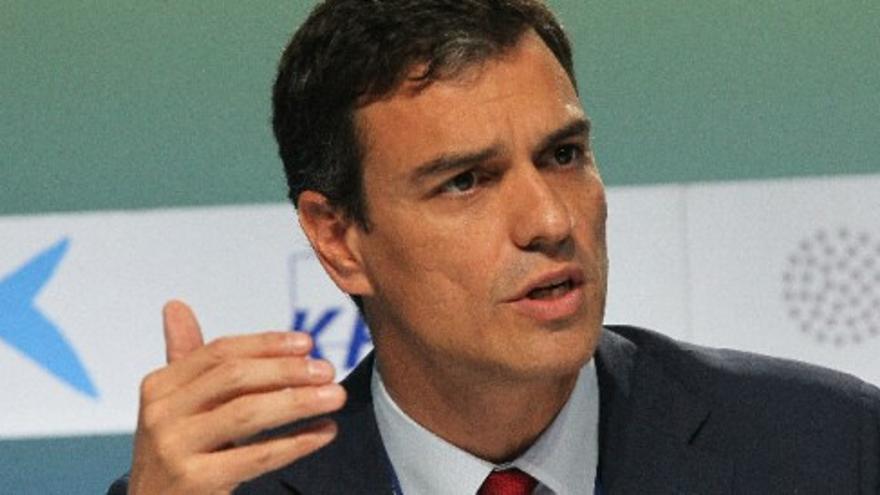 Sánchez culpa a Rajoy de ser el mayor factor de "inestabilidad" de España