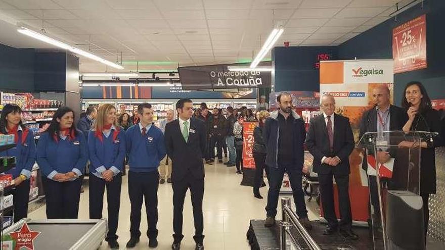 Vegalsa-Eroski invierte dos millones en su nuevo supermercado coruñés