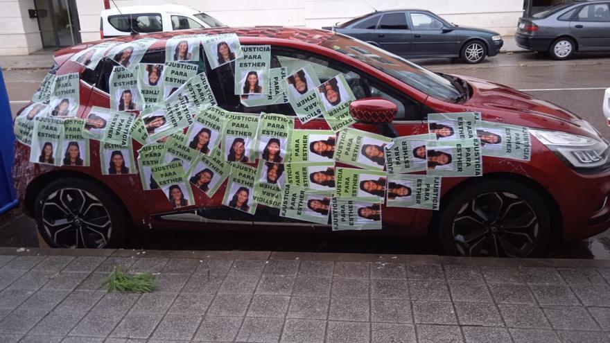 Caso Esther López: empapelan con carteles el coche que utiliza el principal sospechoso