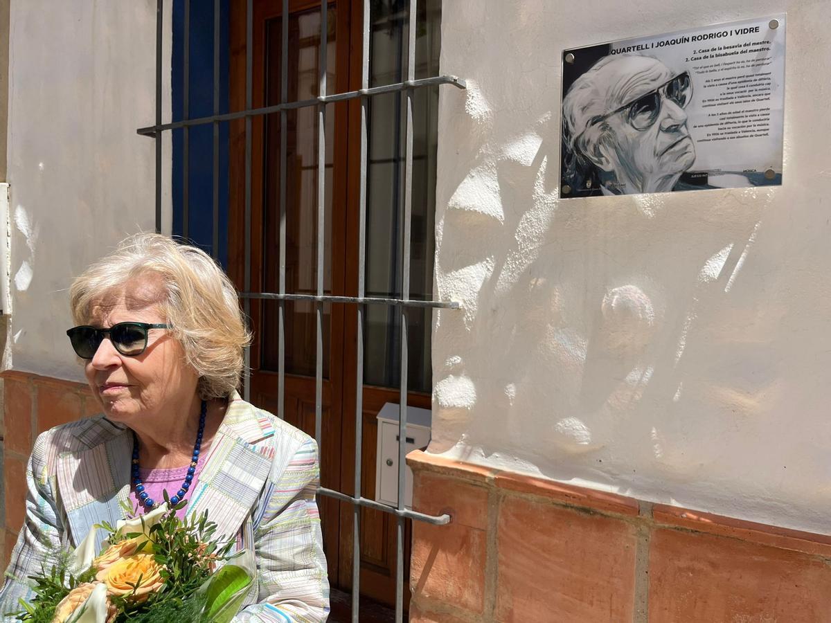 Cecilia Rodrigo mira los recuerdos de su padre en Quartell