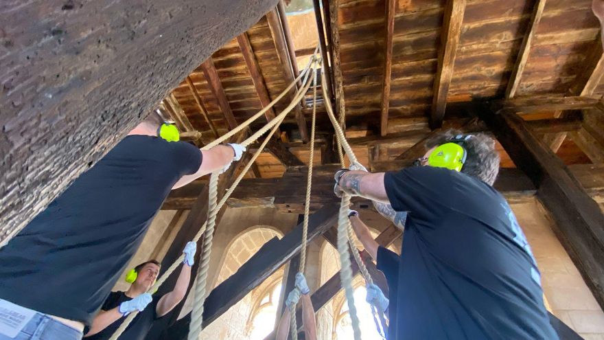 Las campanas de la Catedral han repicado con fuerza en memoria del Papa Francisco