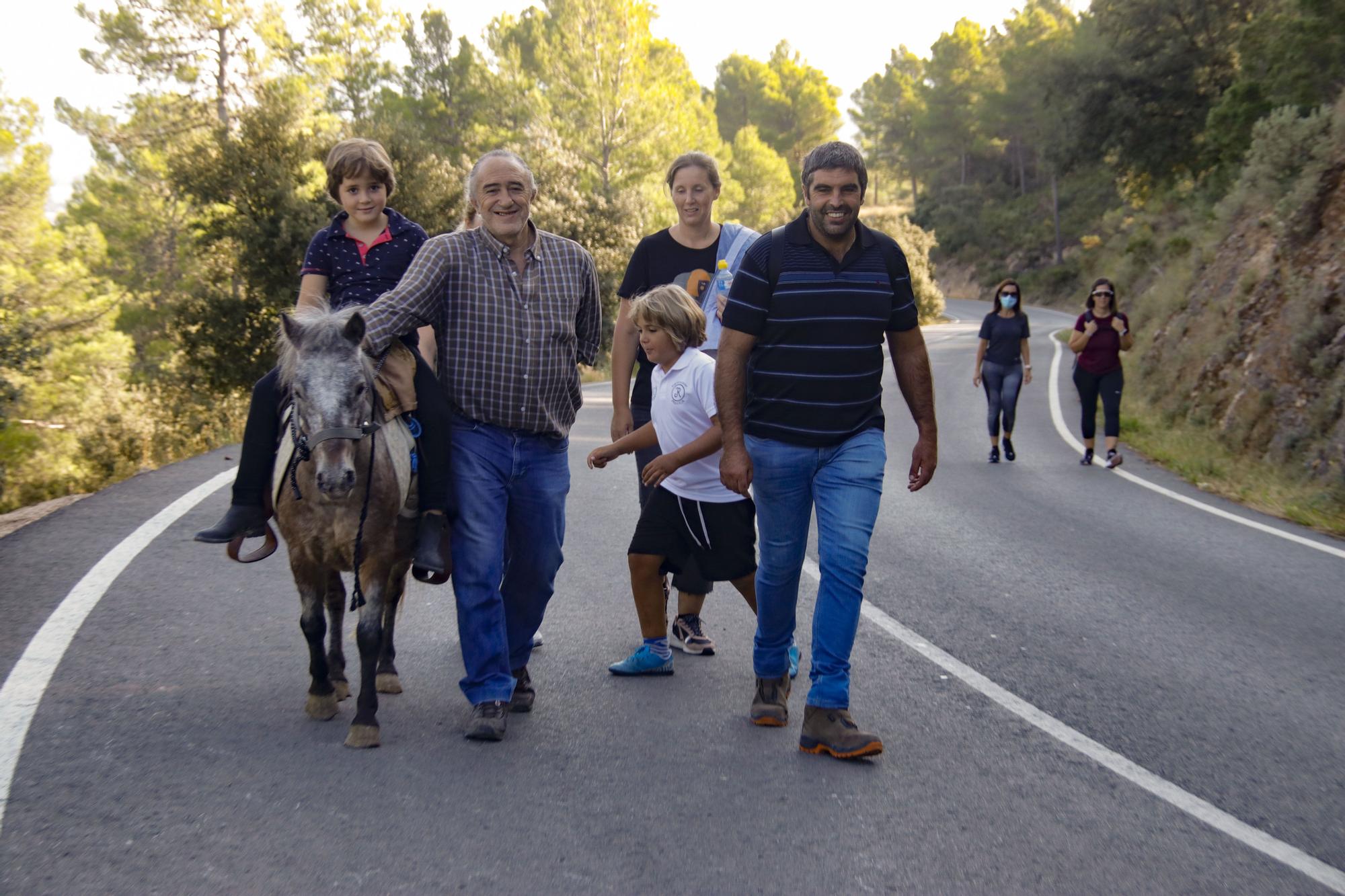 Alcoy vuelve a celebrar tres años después la romería de la Font Roja