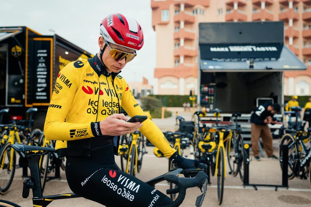 Jonas Vingegaard, durante la concentración del Visma en La Nucia.