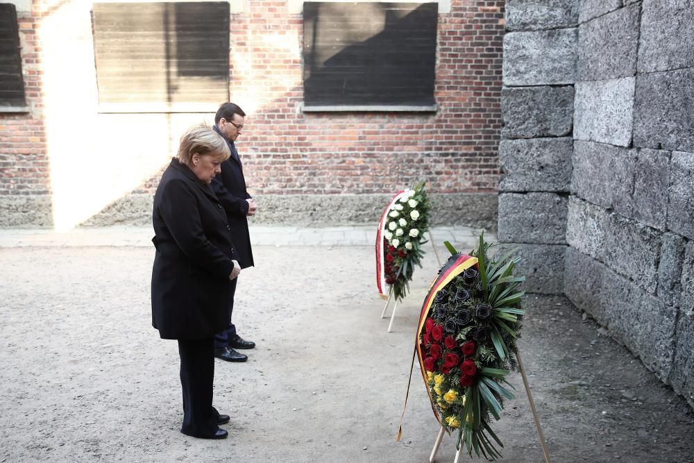 Angela Merkel visita Auschwitz