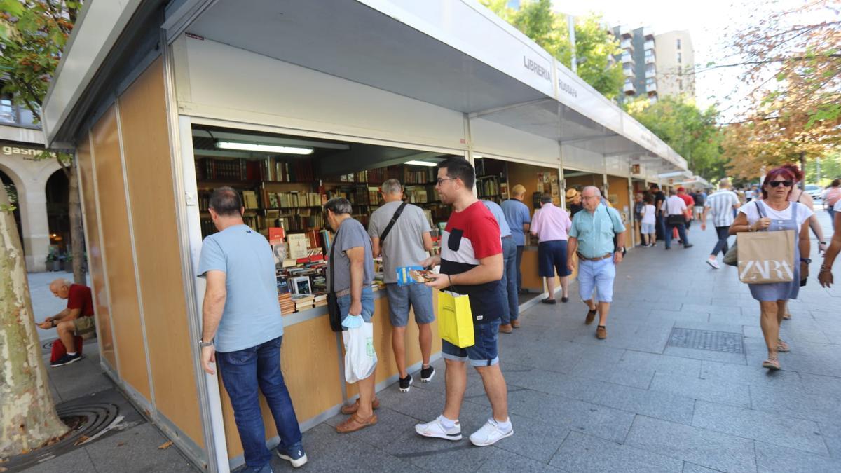 La feria se ha inaugurado este jueves en la plaza Aragón de Zaragoza.