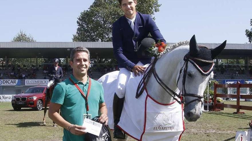 Bruno Filipe Pereira junto al ganador de la prueba pequeña, Victor Bettendorf.