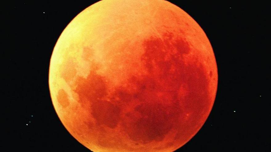 El eclipse de este lunes, última oportunidad hasta 2022 para ver la luna de sangre