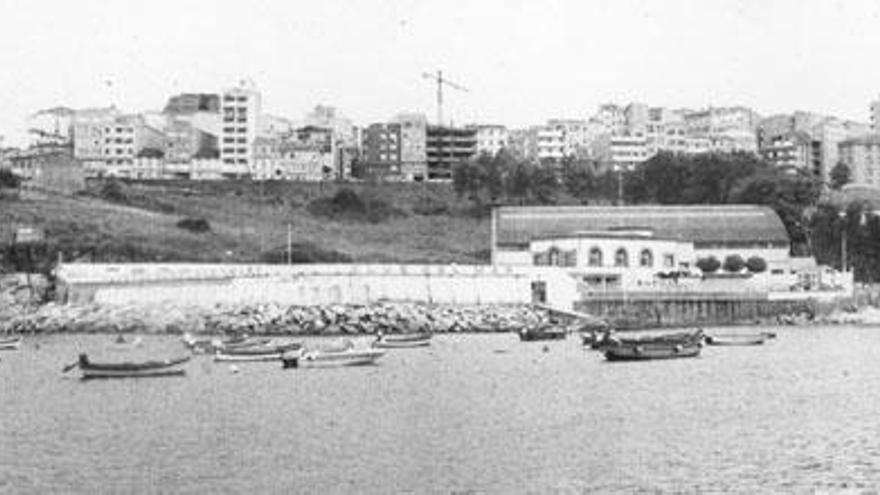 El Club de Mar y la playa de San Amaro en 1988